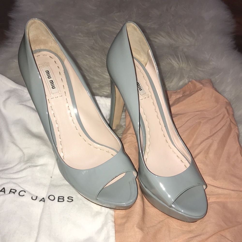 MIU MIU patent leather peep toe pump